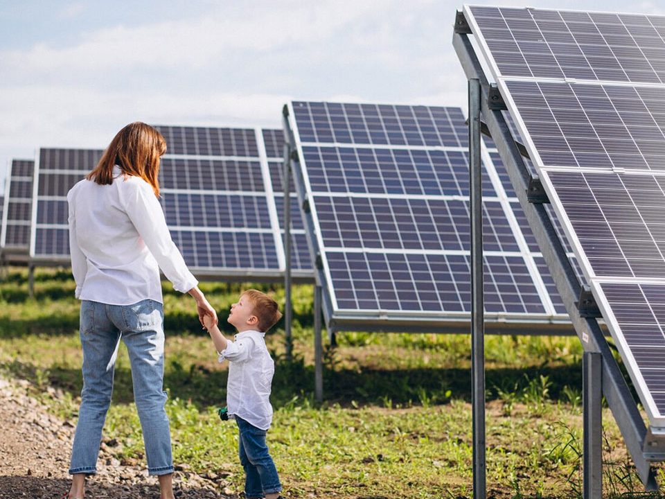 Solartechnik - Zukunft erneuerbare Energien